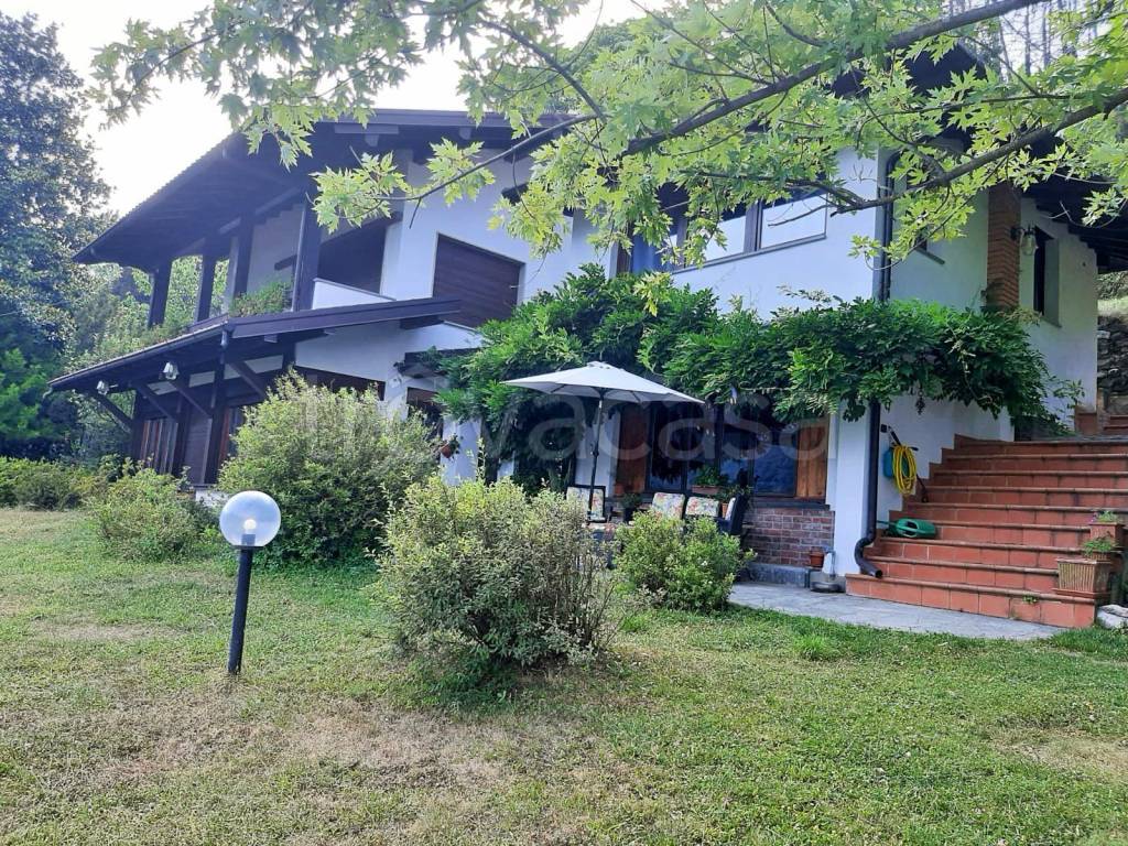 Villa in vendita a Dizzasco via Biazzeno, 3