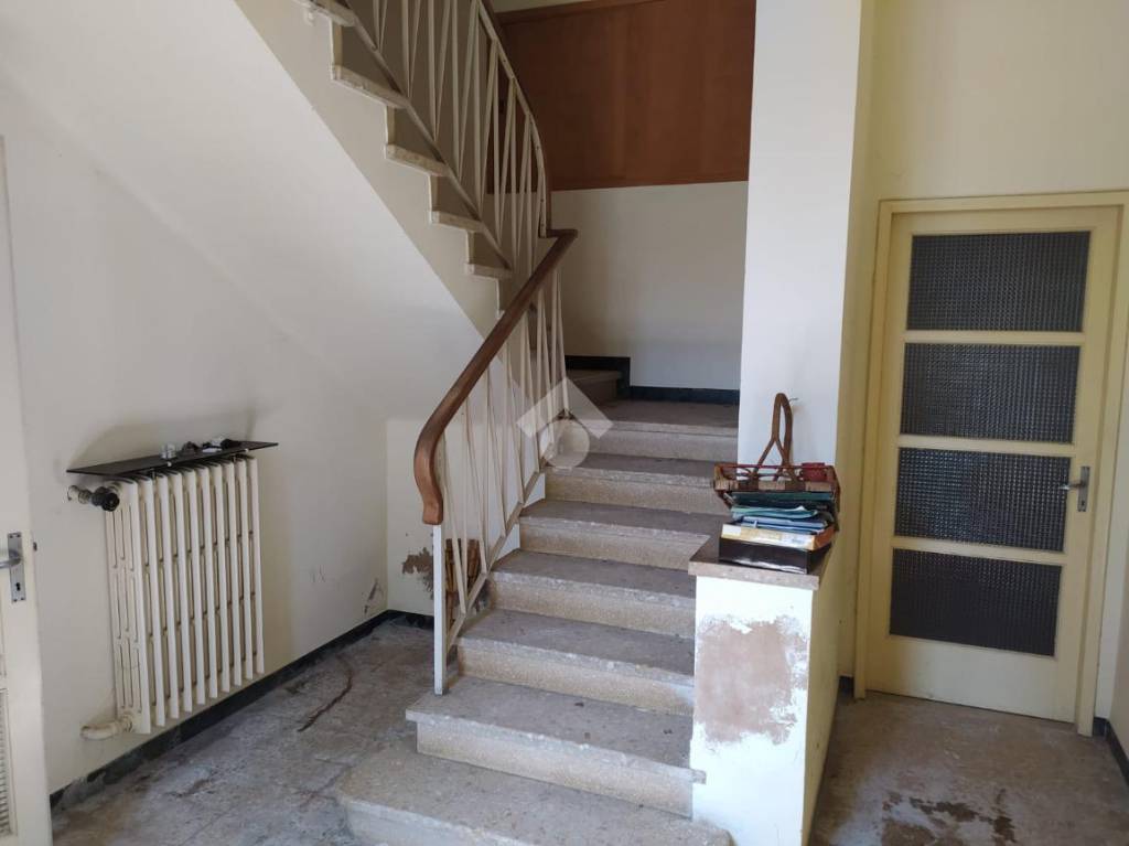 Villa Bifamiliare in vendita a Russi via Faentina Sud, 35