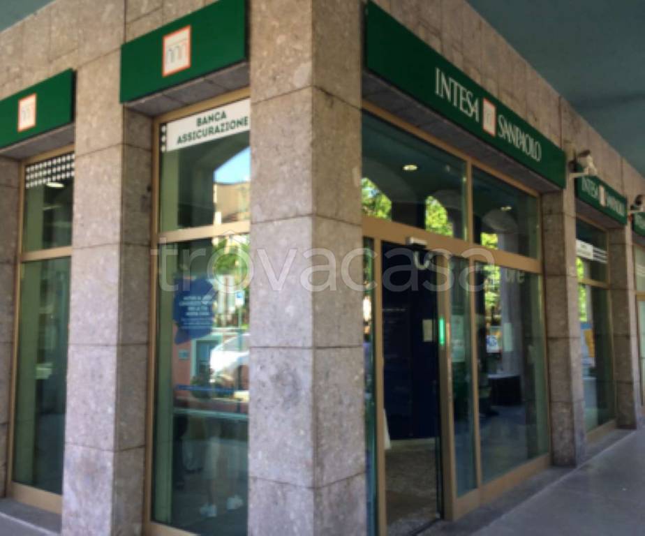 Filiale Bancaria in vendita a Sesto San Giovanni via Dante 94