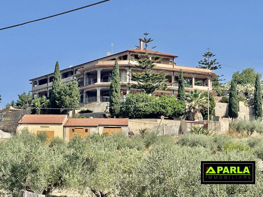 Villa Bifamiliare in vendita a Ravanusa via Olimpica