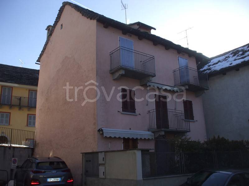 Appartamento in vendita a Malesco via Minazzoli, 9