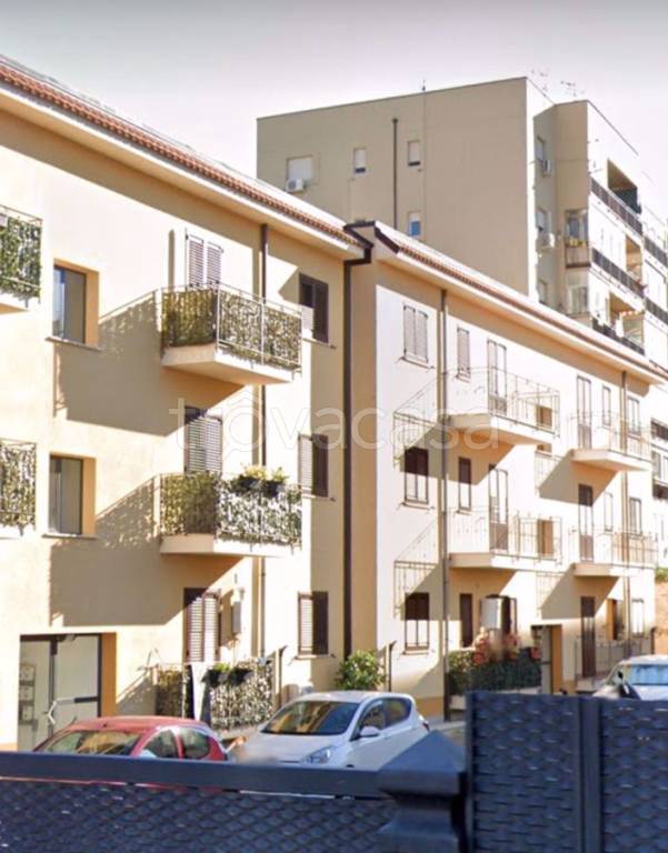 Appartamento in vendita a Palermo via Fondo Petix, 30-34
