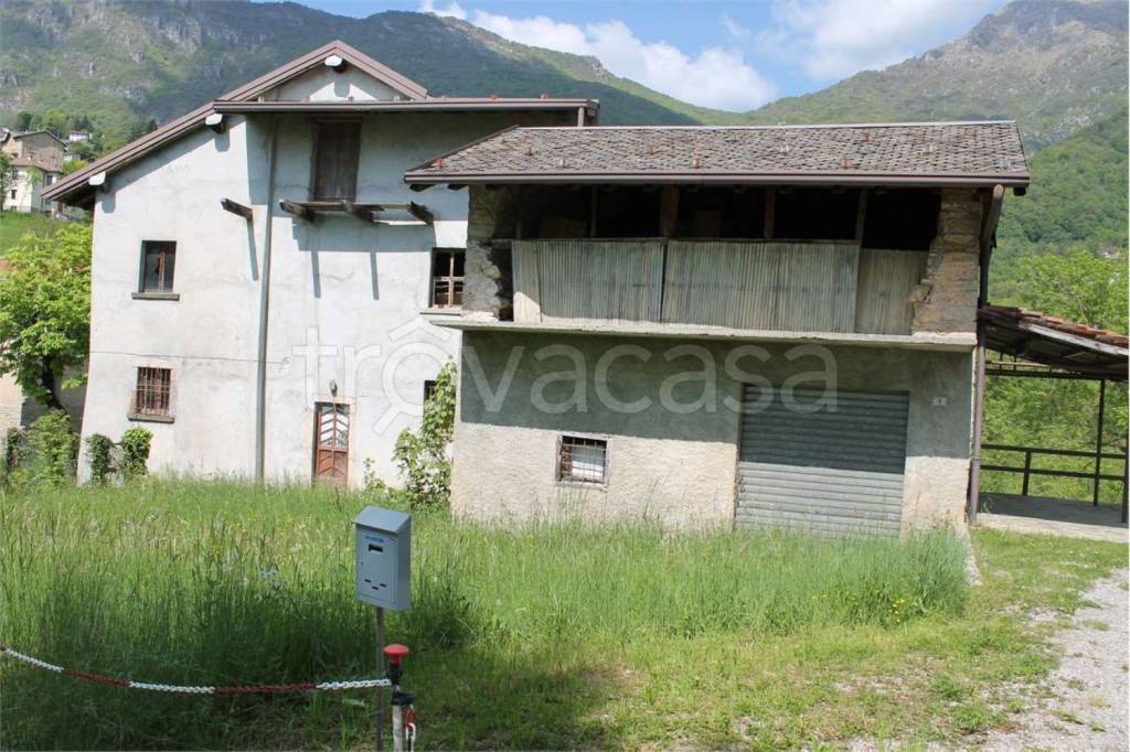 Casale in vendita a Sant'Omobono Terme via Cafrago