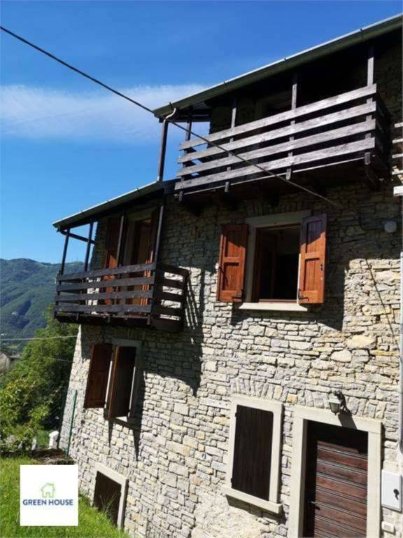 Villa in vendita a Corna Imagna via Grumello