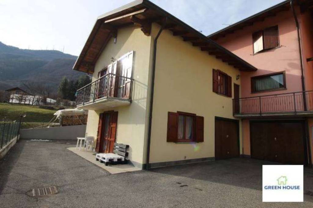 Villa in vendita a Sant'Omobono Terme via Cepino
