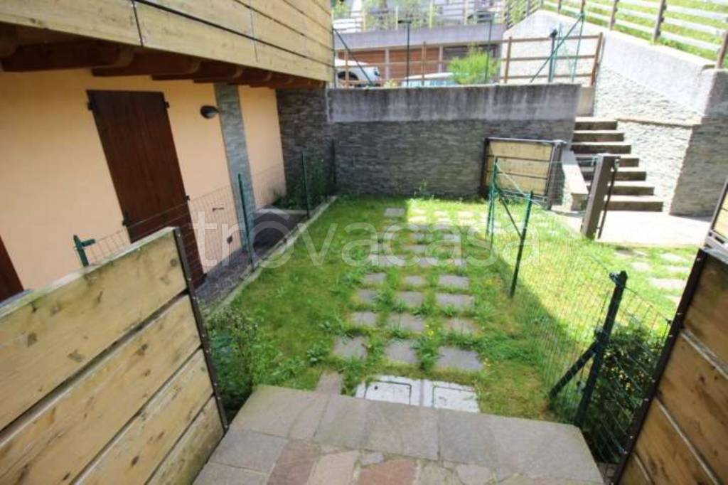 Appartamento in vendita a Sant'Omobono Terme via Capizzoli