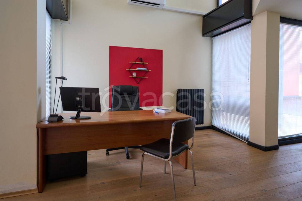 Ufficio in in affitto da privato a Pessano con Bornago via Grazia Deledda, 21