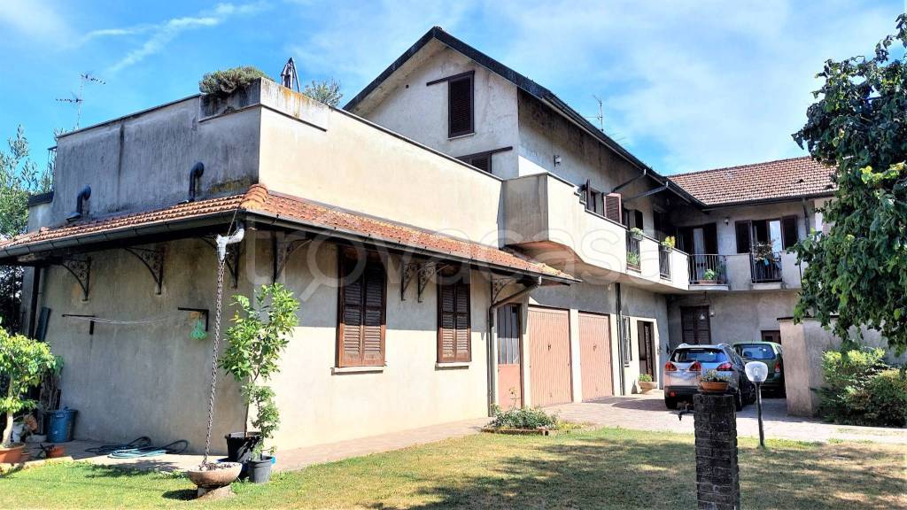 Villa in vendita a Bovisio-Masciago via 4 Novembre