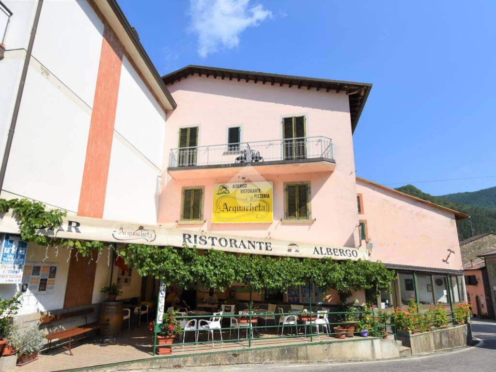 Albergo in vendita a Forlì via molino, 46