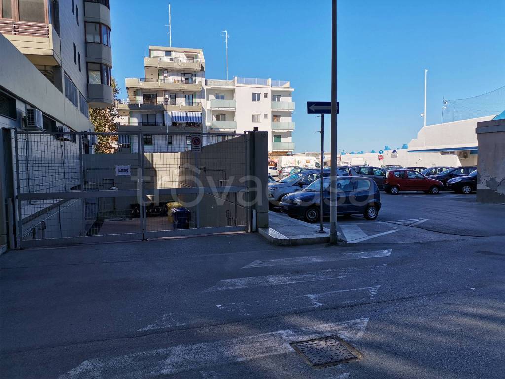 Posto Auto in vendita a Bari via Nino Rota, 10