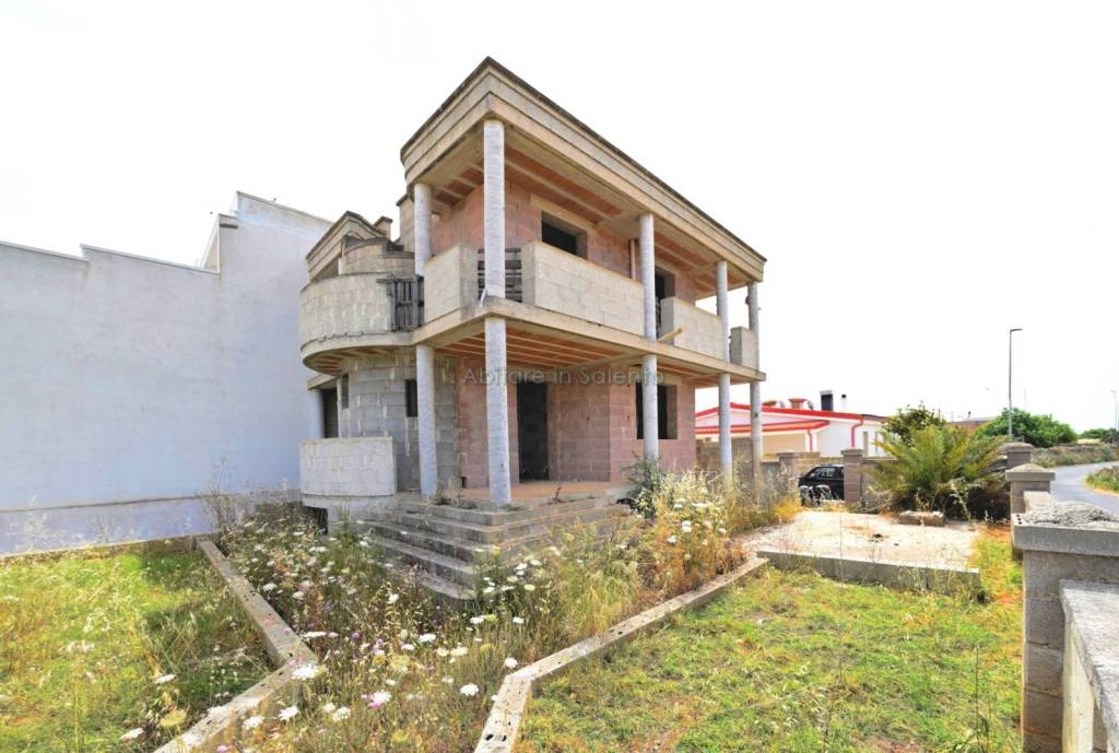 Casa Indipendente in vendita a Castrignano del Capo