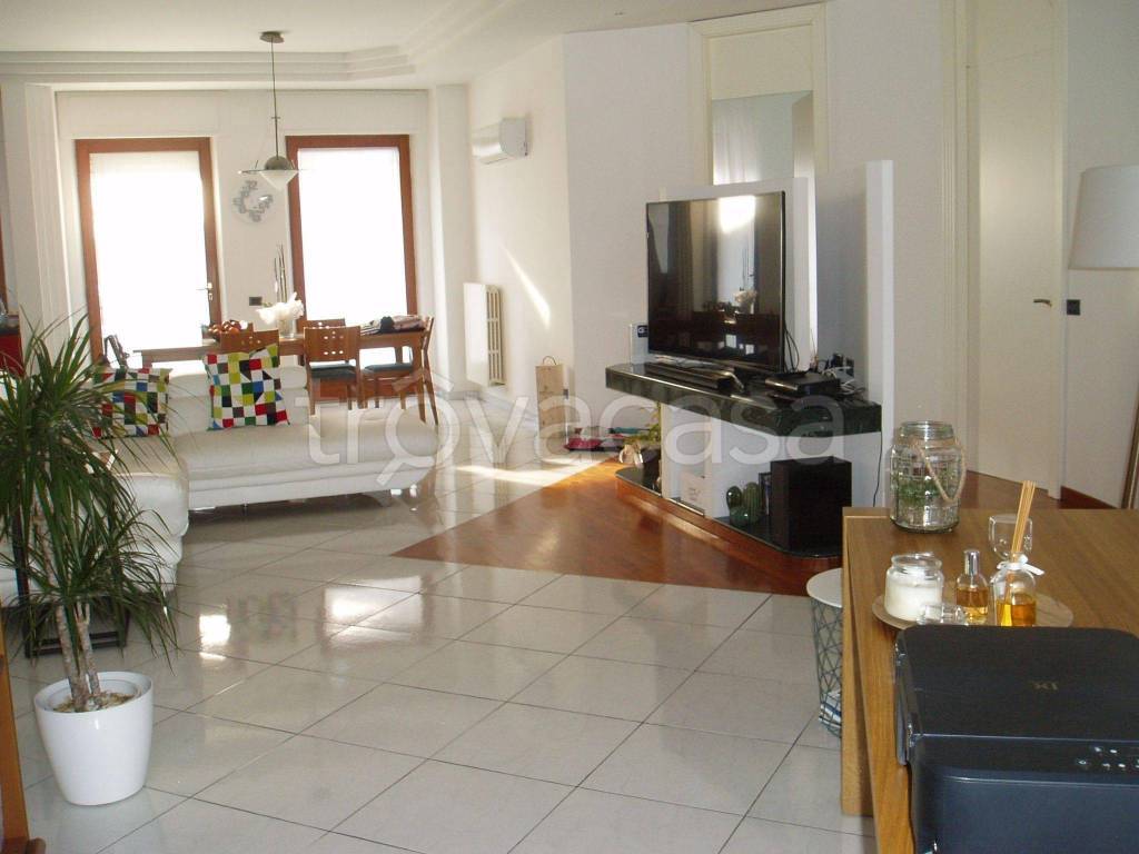 Appartamento in in vendita da privato a Porto Sant'Elpidio via Merano, 1