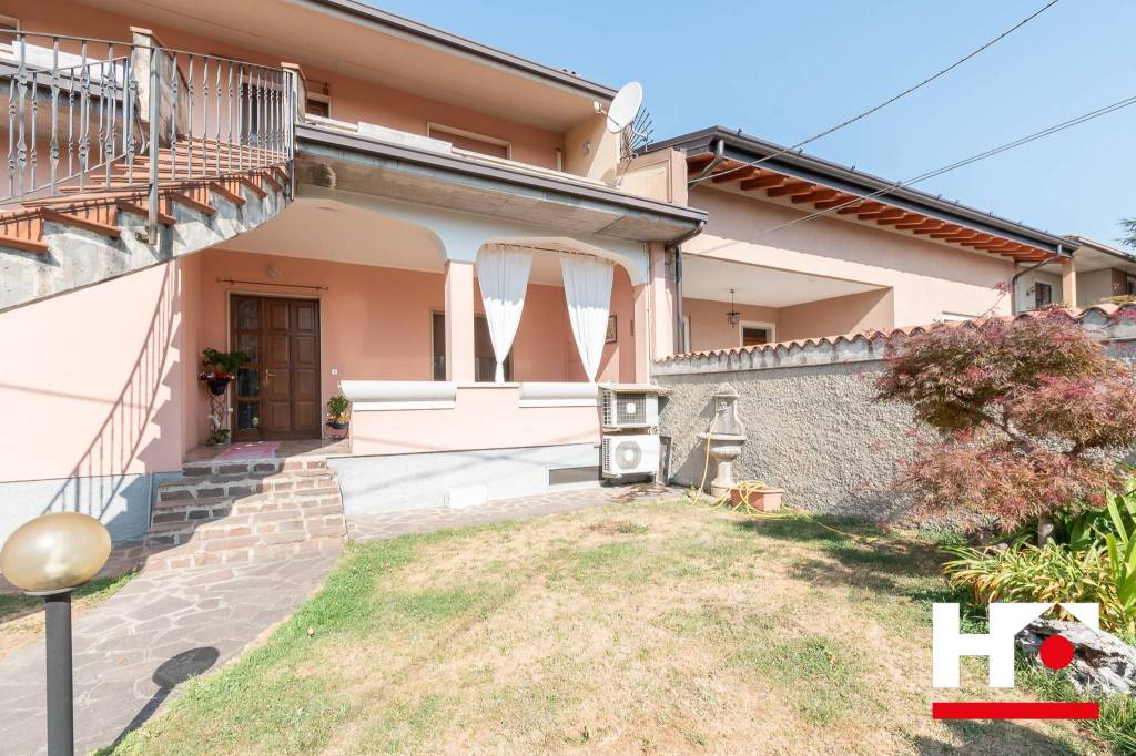 Villa Bifamiliare in vendita a Ospitaletto via Alessandro Manzoni, 37