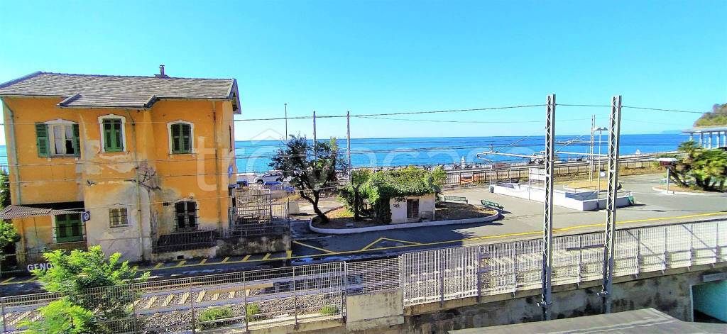 Appartamento in vendita a Genova via Vesima, 1