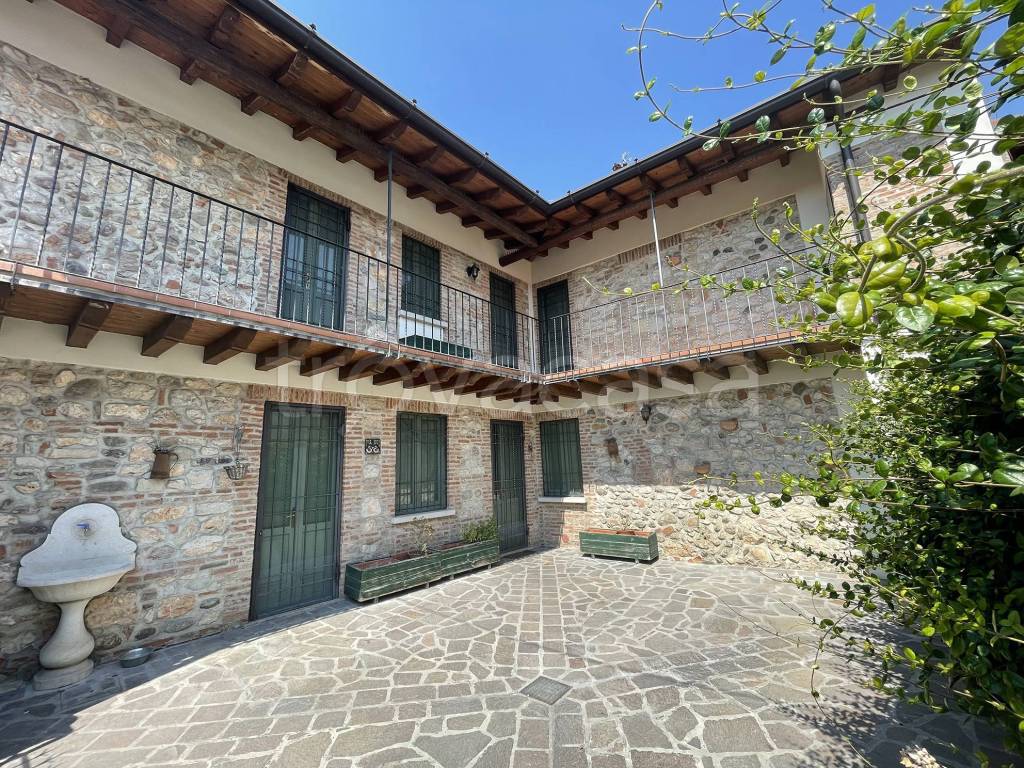 Villa in vendita a Mazzano via 4 Novembre