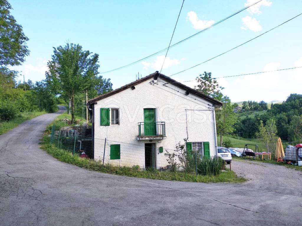 Casa Indipendente in vendita a Vetto via Vidiceto