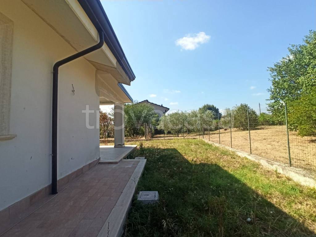 Villa Bifamiliare in vendita ad Alatri via San Manno