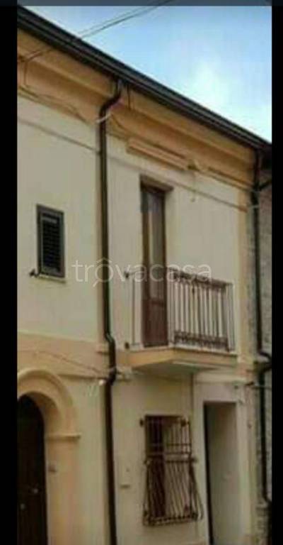 Appartamento in in affitto da privato a Cirò Marina via Tirone, 36