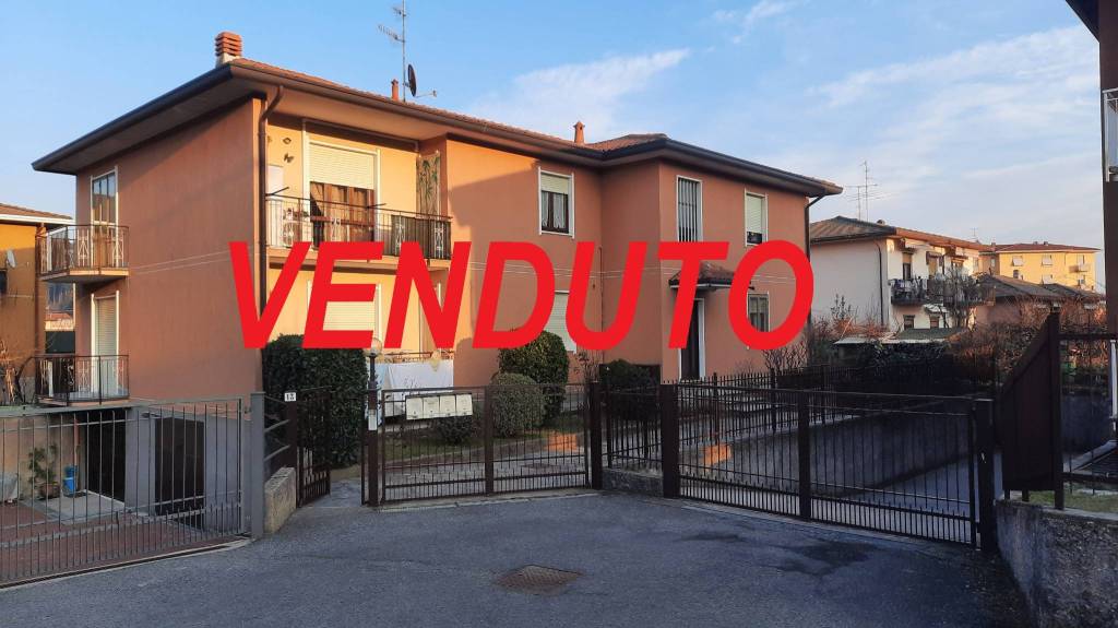 Appartamento in vendita a Induno Olona via Cortina d'Ampezzo, 13