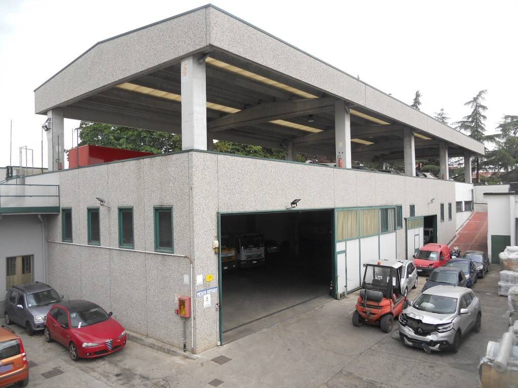 Capannone Industriale in vendita a Rho via San Martino