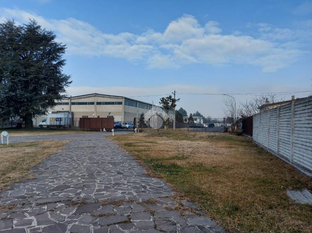 Capannone Industriale in vendita a Turbigo via e. Villoresi, 84
