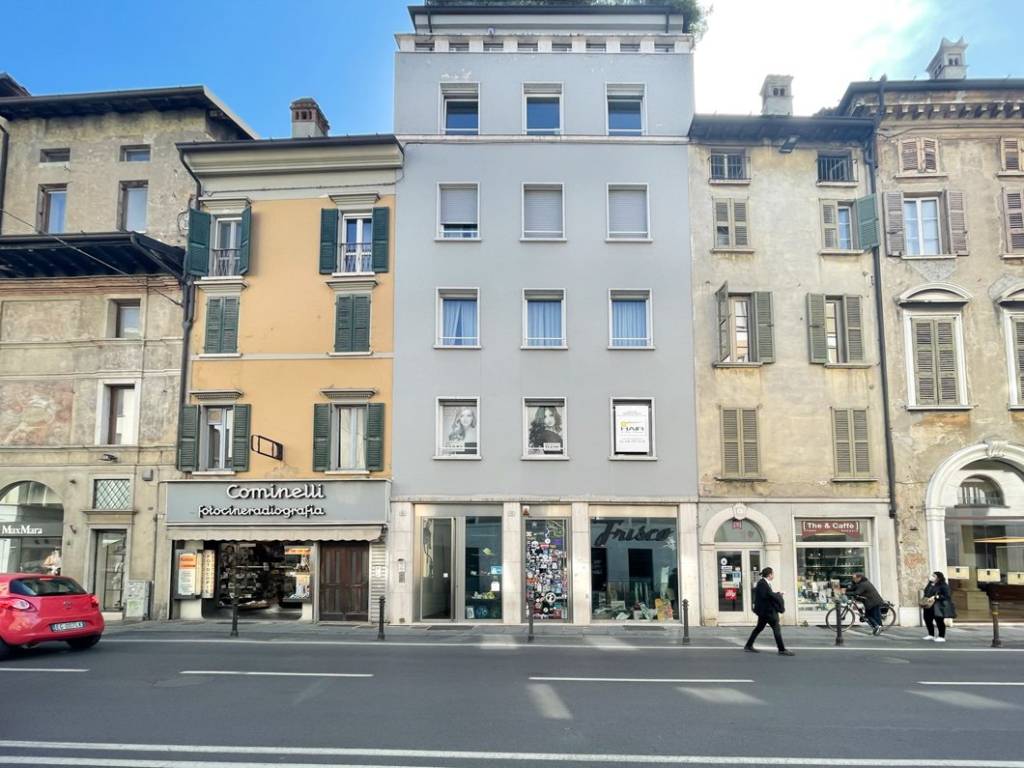 Ufficio in affitto a Brescia via gramsci, 9