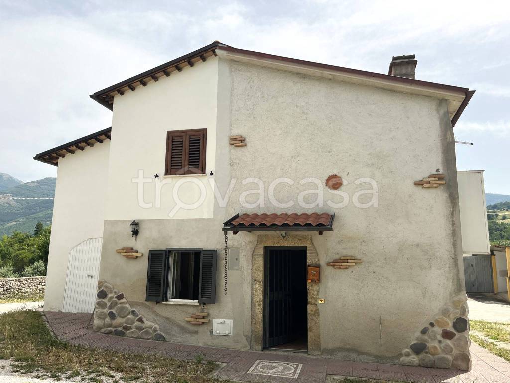 Villa Bifamiliare in vendita a Cantalice via 1 Maggio