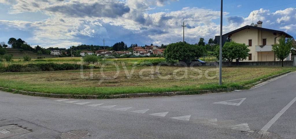 Terreno Residenziale in vendita a Moruzzo via Viuzza