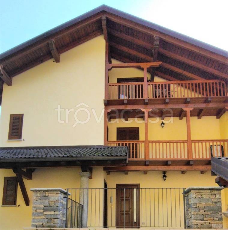 Villa Bifamiliare in vendita a Vocca strada Provinciale di Alagna