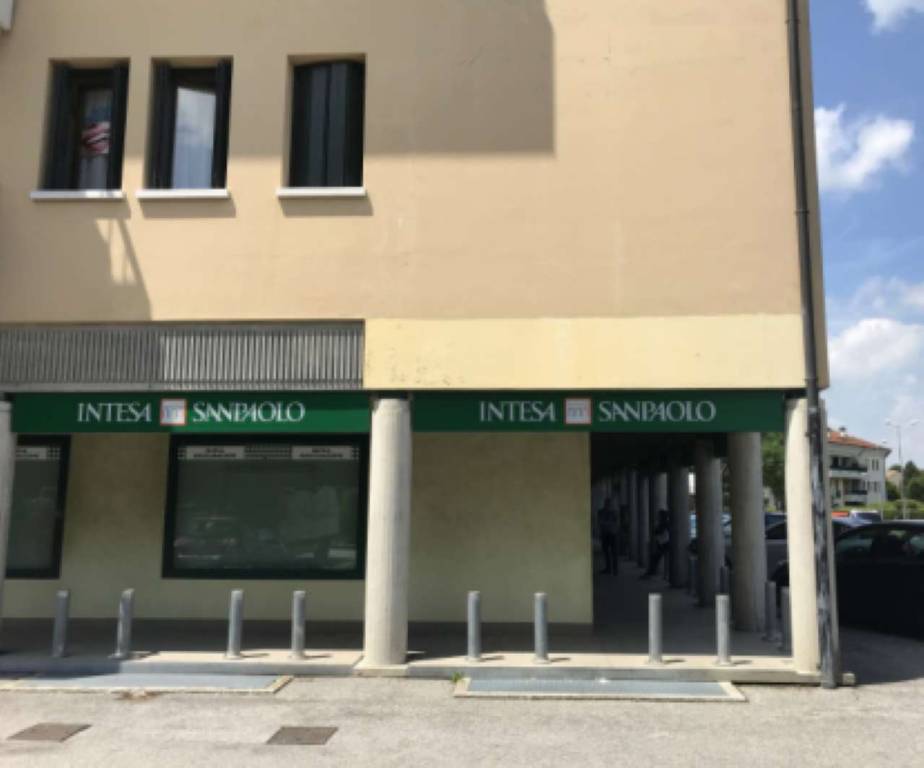 Filiale Bancaria in vendita a Gorgo al Monticano via g. Marconi