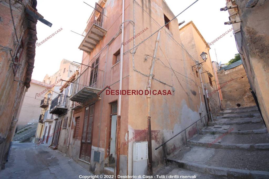 Casa Indipendente in vendita a Termini Imerese via La Cova, 17