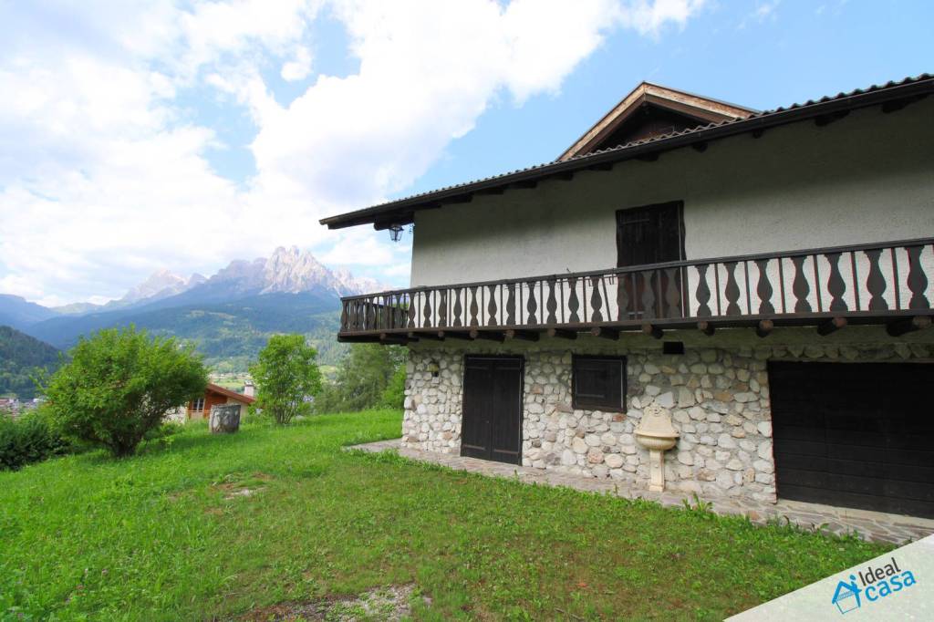 Villa in vendita a Primiero San Martino di Castrozza via Boiola, 21
