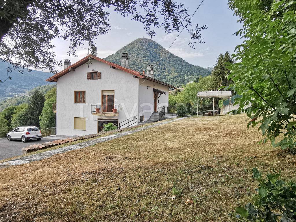 Villa Bifamiliare in vendita a Cerano d'Intelvi via Giani, 6
