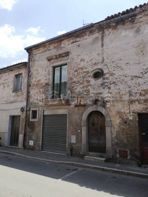 Casa Indipendente in vendita ad Amorosi via Telese, 106