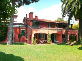 Villa bifamiliare in in vendita da privato a carrara via giuseppe toniolo, 8