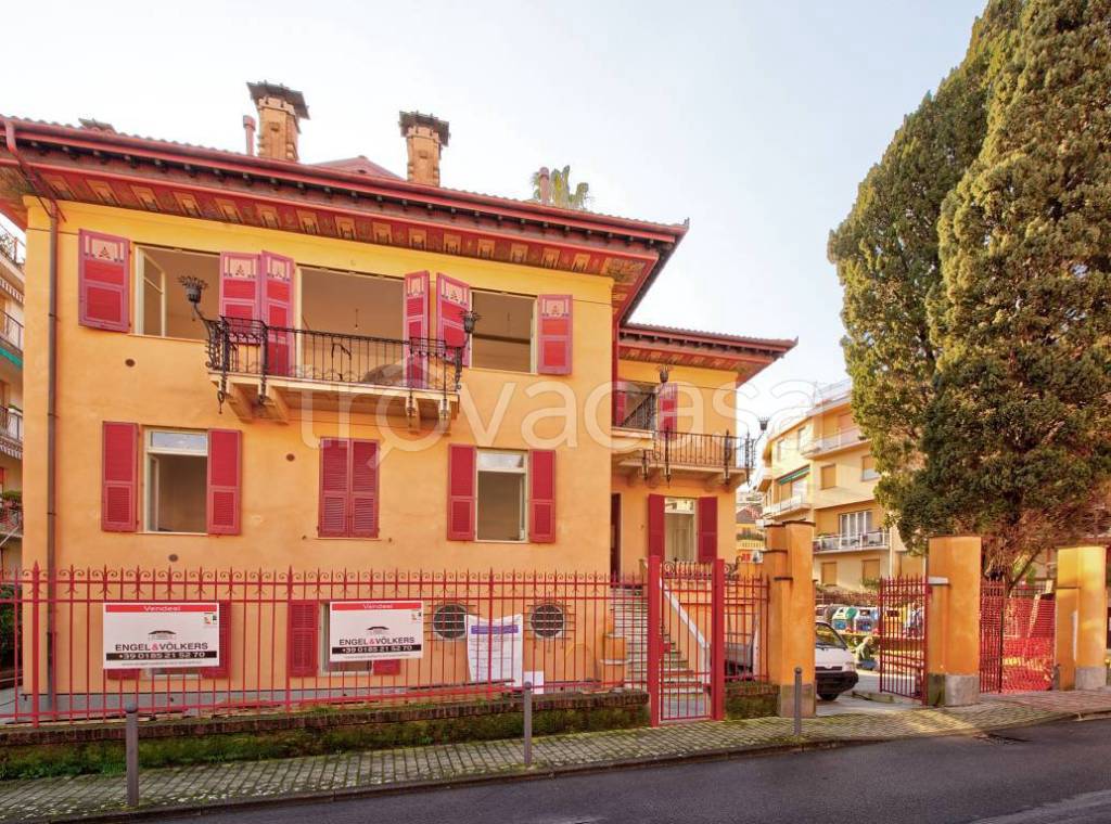 Appartamento in vendita a Rapallo via Marco Polo, 7