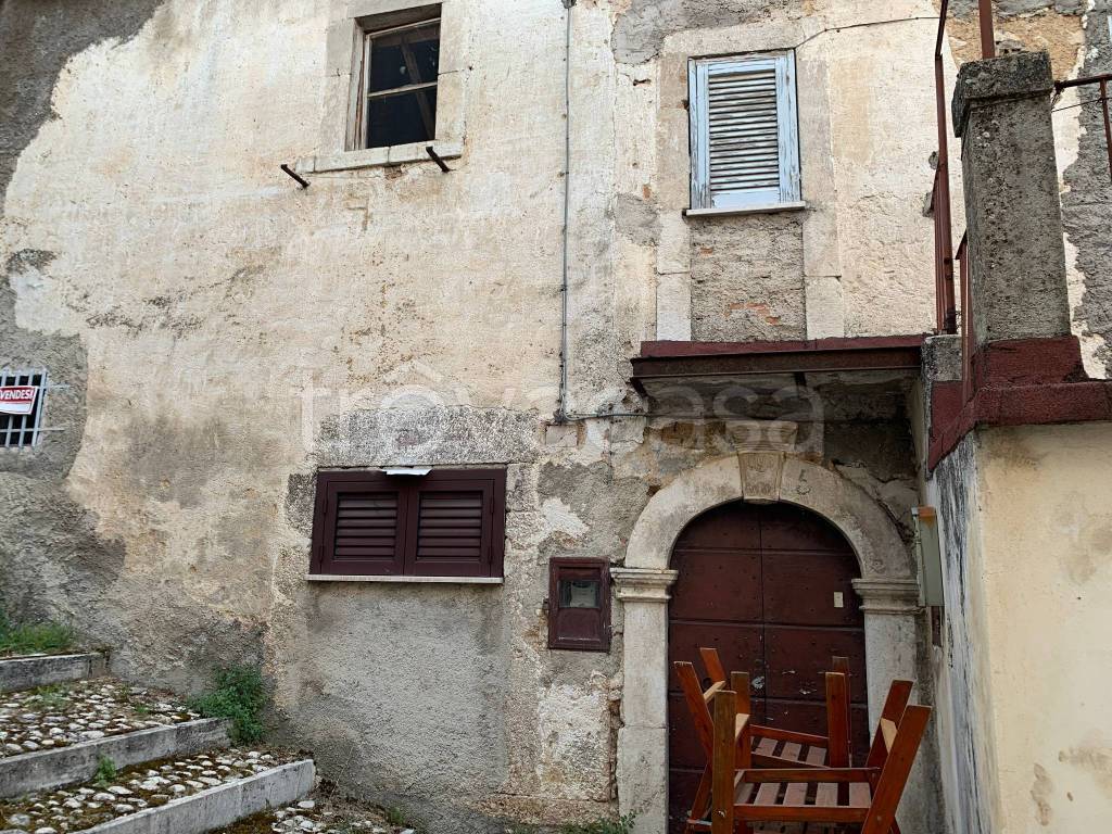 Appartamento in vendita a Ortona dei Marsi vico Sant'Onofrio