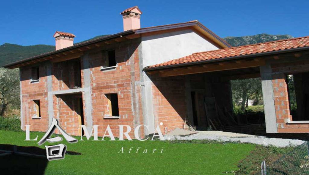 Villa in vendita a Borso del Grappa via Crosera Borso, 8