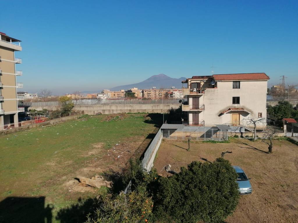 Terreno Residenziale in vendita a Castellammare di Stabia via Giuseppe Cosenza, 279