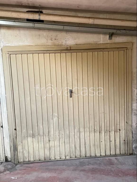 Garage in vendita a Rivoli viale Colli, 49
