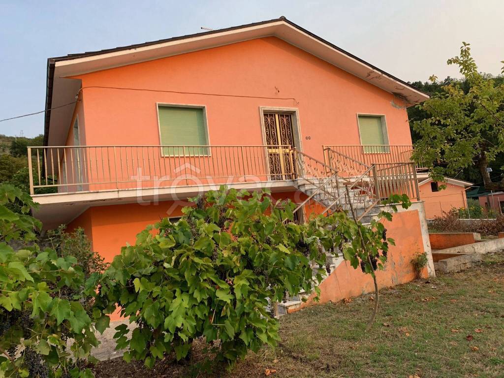 Casa Indipendente in in vendita da privato ad Ariano Irpino contrada Tressanti