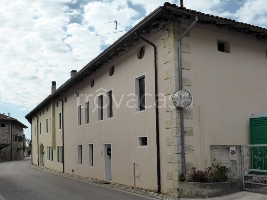 Villa a Schiera in vendita a Montereale Valcellina via Daniele Manin, 30
