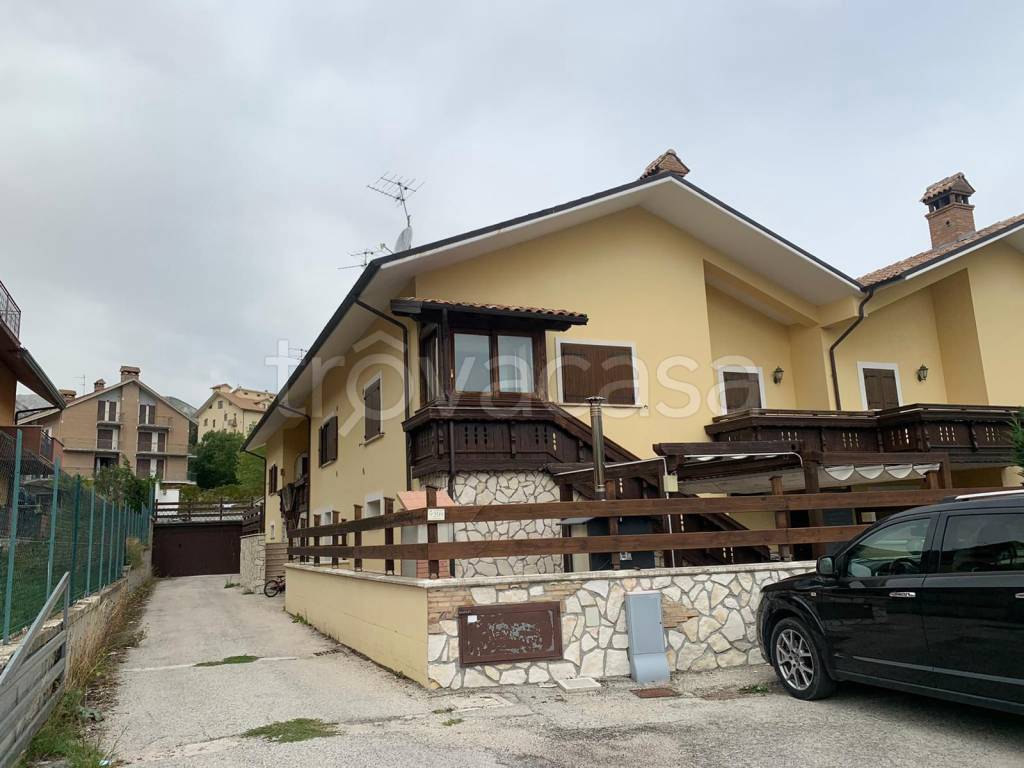 Villa a Schiera in vendita a Ovindoli via Osvaldo Moretti, 111