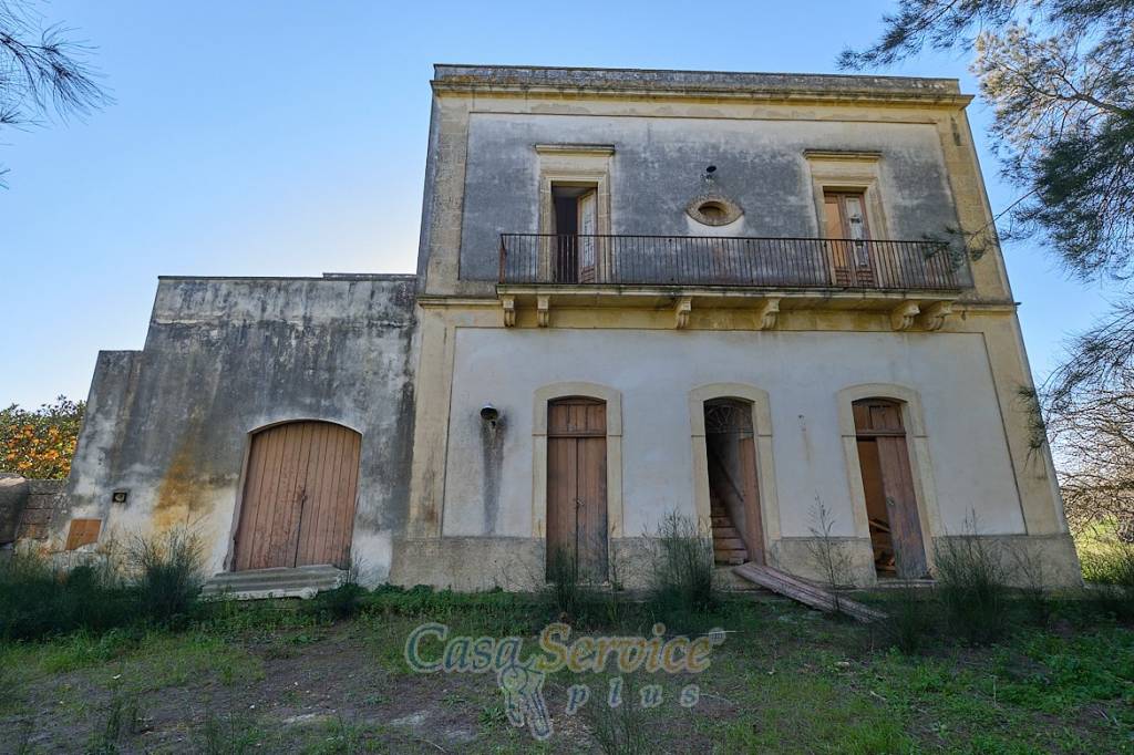 Villa in vendita a Cutrofiano sp363