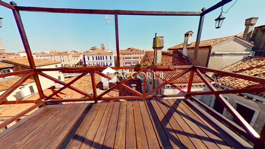 Appartamento in vendita a Venezia salizada San Todaro