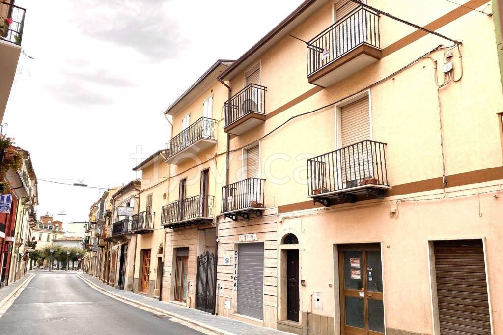 Appartamento in in vendita da privato a San Bartolomeo in Galdo via Regina Margherita, 36