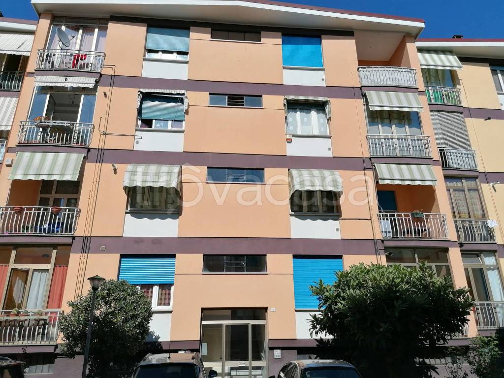 Appartamento in vendita ad Alba via Massimo d'Azeglio, 4