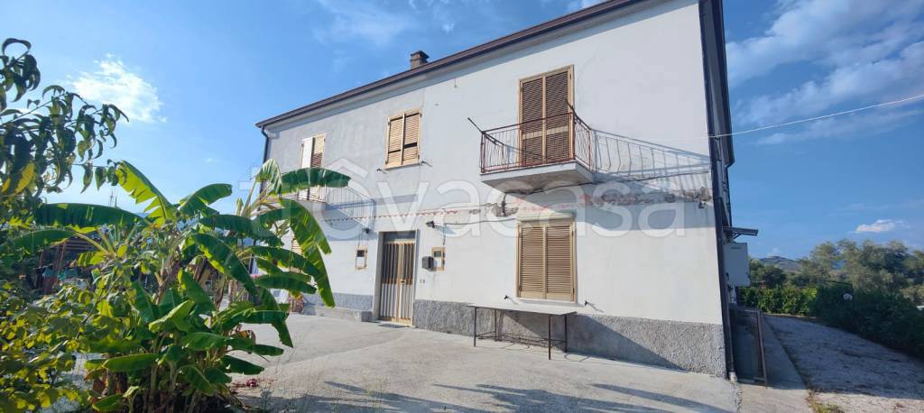Casa Indipendente in vendita a Castelnuovo Cilento via Santa Venere