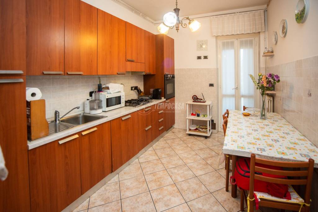 Appartamento in vendita ad Asti via Alessandro Lamarmora 42