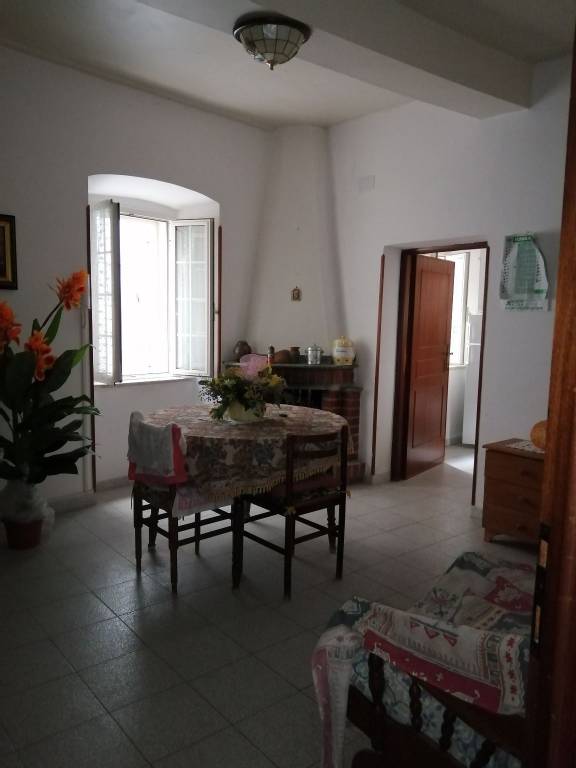 Appartamento in in vendita da privato a Sonnino via Isola Castello, 11